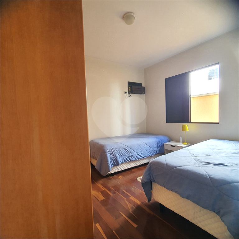 Casa 169m² construídos 3 suítes, 2 vagas com amplo quintal Chácara Klabin