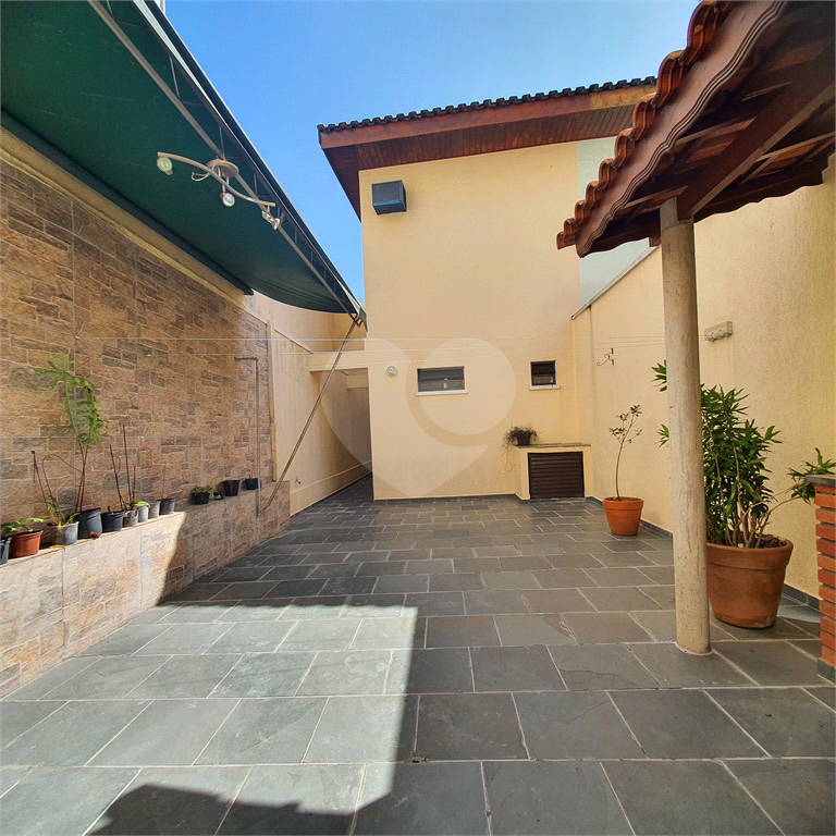 Casa 169m² construídos 3 suítes, 2 vagas com amplo quintal Chácara Klabin