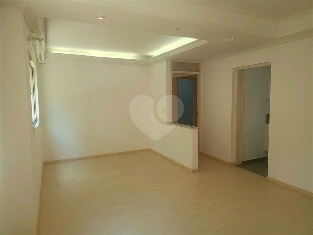 Apartamento à venda com 2 quartos, 76m² - Foto 3