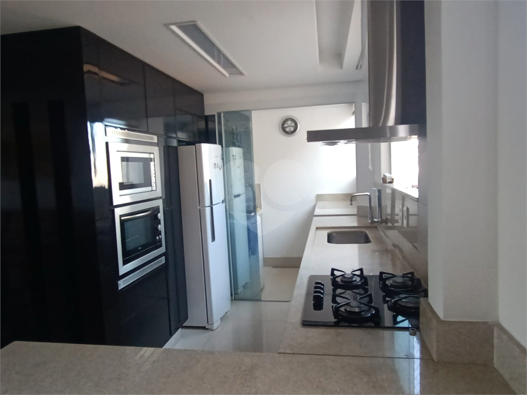 Apartamento à venda com 2 quartos, 108m² - Foto 11