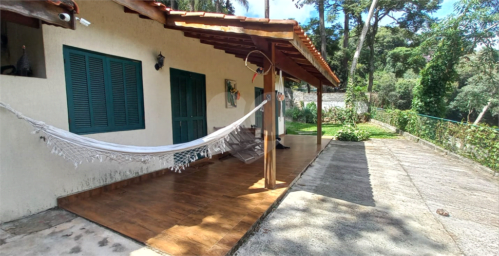 Casa à venda com 2 quartos, 70m² - Foto 2