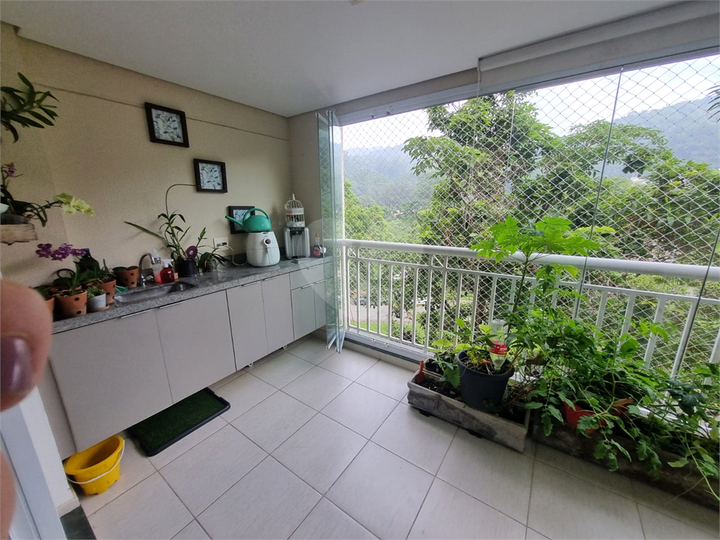 APARTAMENTO em HORTO
