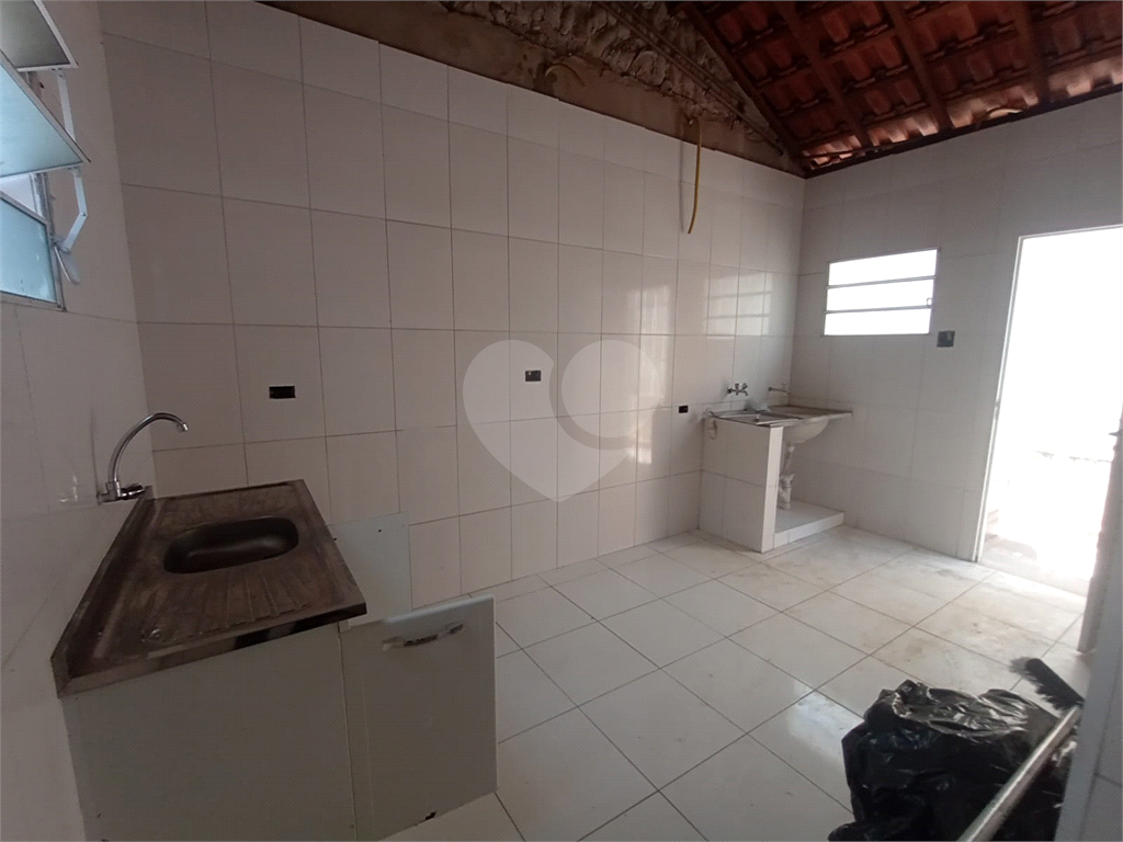 Casa à venda com 2 quartos, 152m² - Foto 1