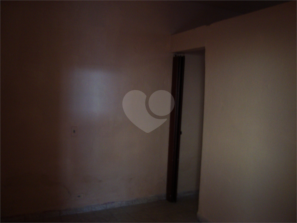 Predio com renda na Vila Amalia