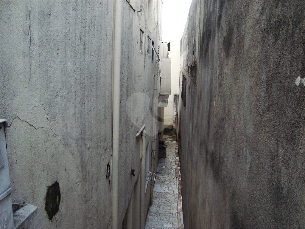 Predio com renda na Vila Amalia