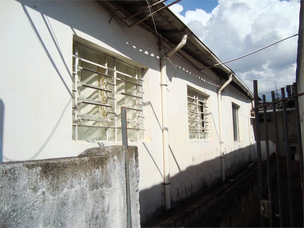 Predio com renda na Vila Amalia