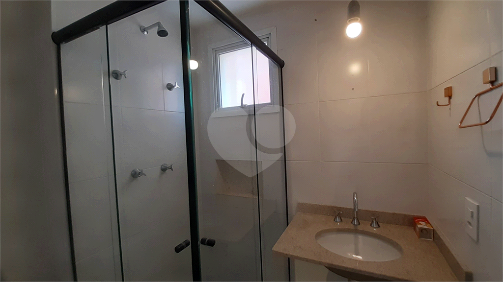 Aluga-se: Apartamento de 101,88m², com 2 Quartos (1 Suíte), Varanda e 2 Vagas em Santana!