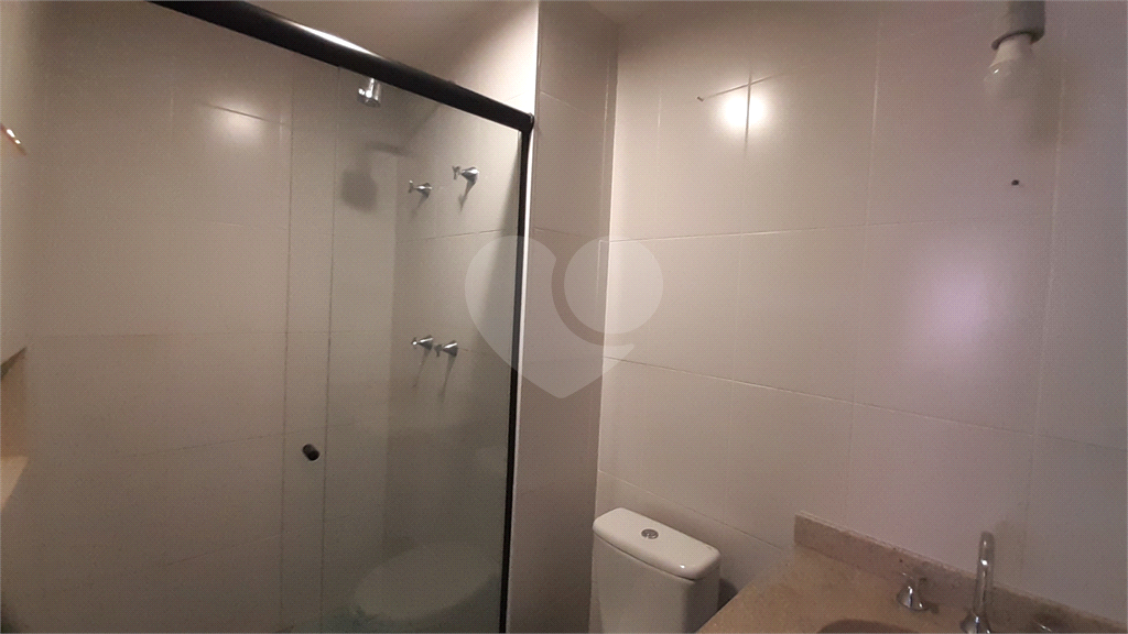 Aluga-se: Apartamento de 101,88m², com 2 Quartos (1 Suíte), Varanda e 2 Vagas em Santana!