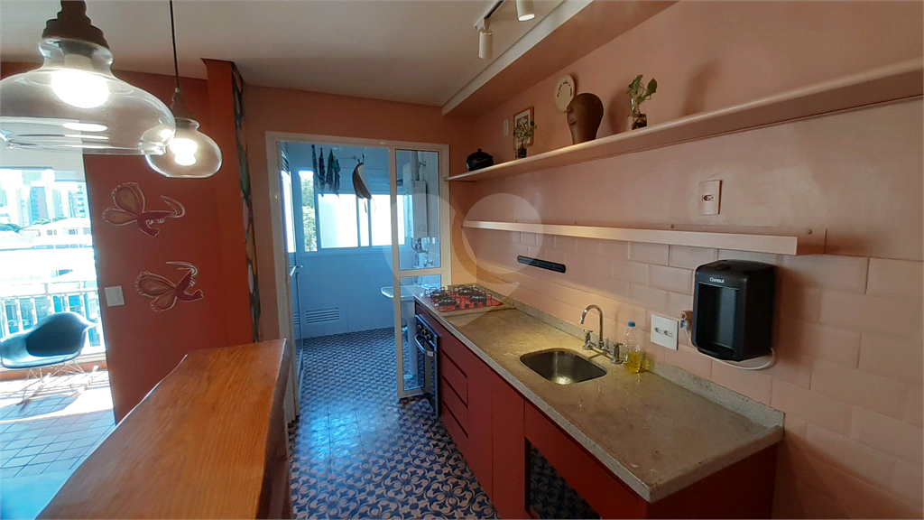 Aluga-se: Apartamento de 101,88m², com 2 Quartos (1 Suíte), Varanda e 2 Vagas em Santana!