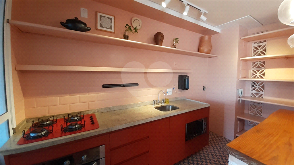 Aluga-se: Apartamento de 101,88m², com 2 Quartos (1 Suíte), Varanda e 2 Vagas em Santana!