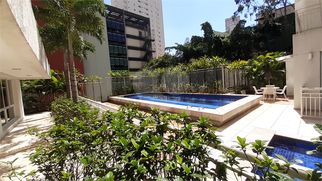 Aluga-se: Apartamento de 101,88m², com 2 Quartos (1 Suíte), Varanda e 2 Vagas em Santana!