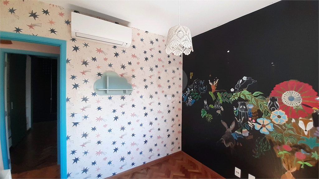 Aluga-se: Apartamento de 101,88m², com 2 Quartos (1 Suíte), Varanda e 2 Vagas em Santana!