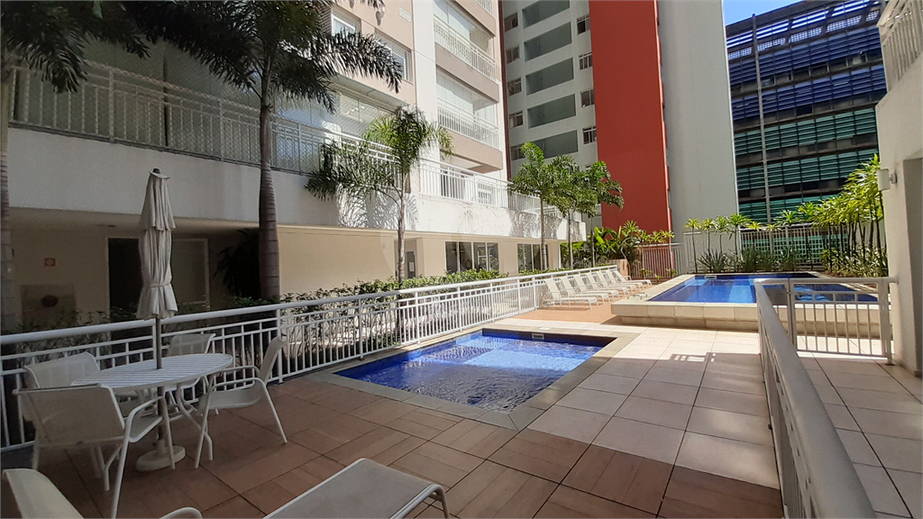 Aluga-se: Apartamento de 101,88m², com 2 Quartos (1 Suíte), Varanda e 2 Vagas em Santana!
