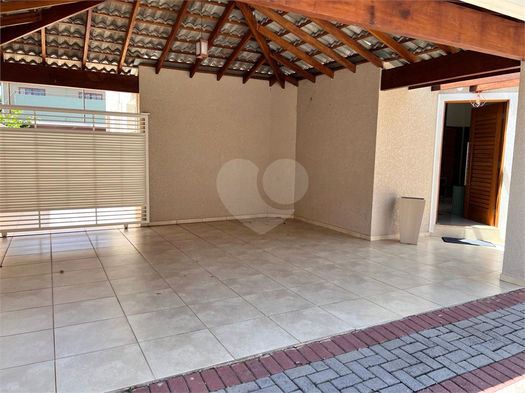 Casa à venda com 3 quartos, 216m² - Foto 23