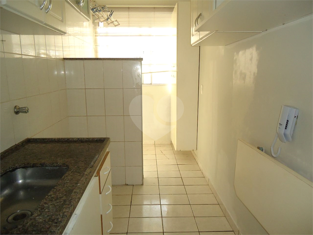 Apartamento à venda com 2 quartos, 60m² - Foto 9