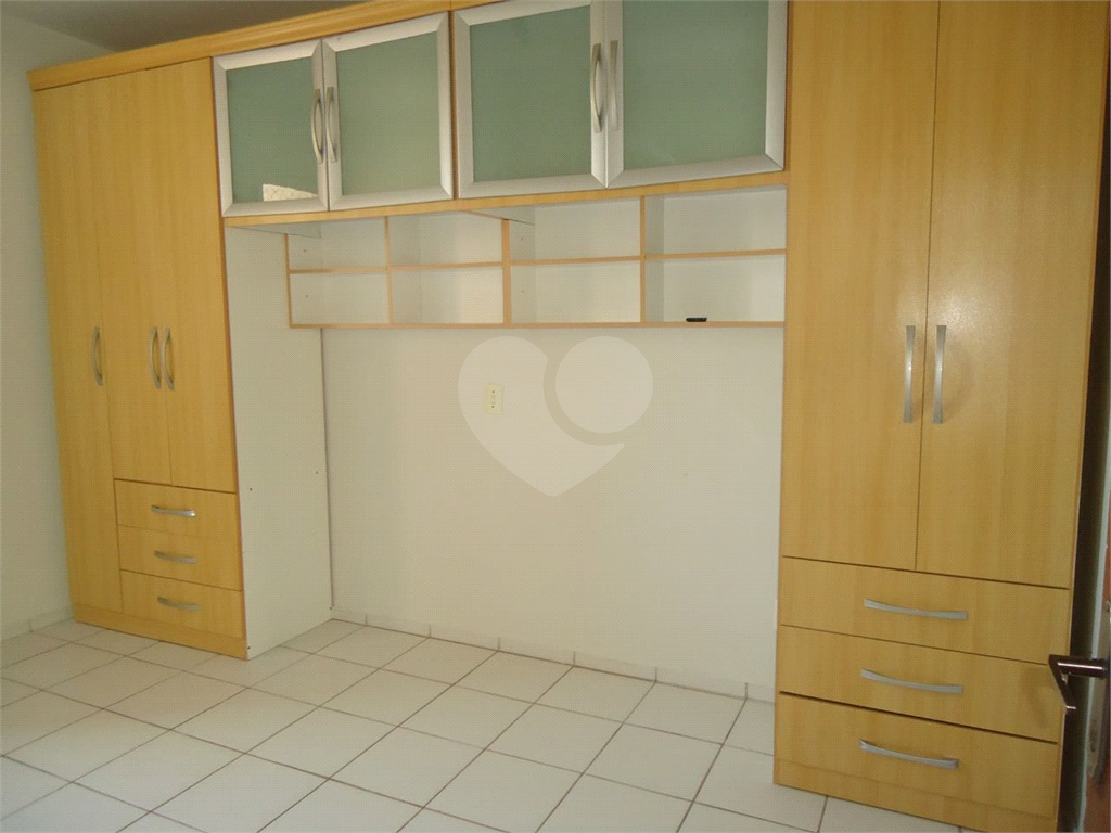 Apartamento à venda com 2 quartos, 60m² - Foto 7