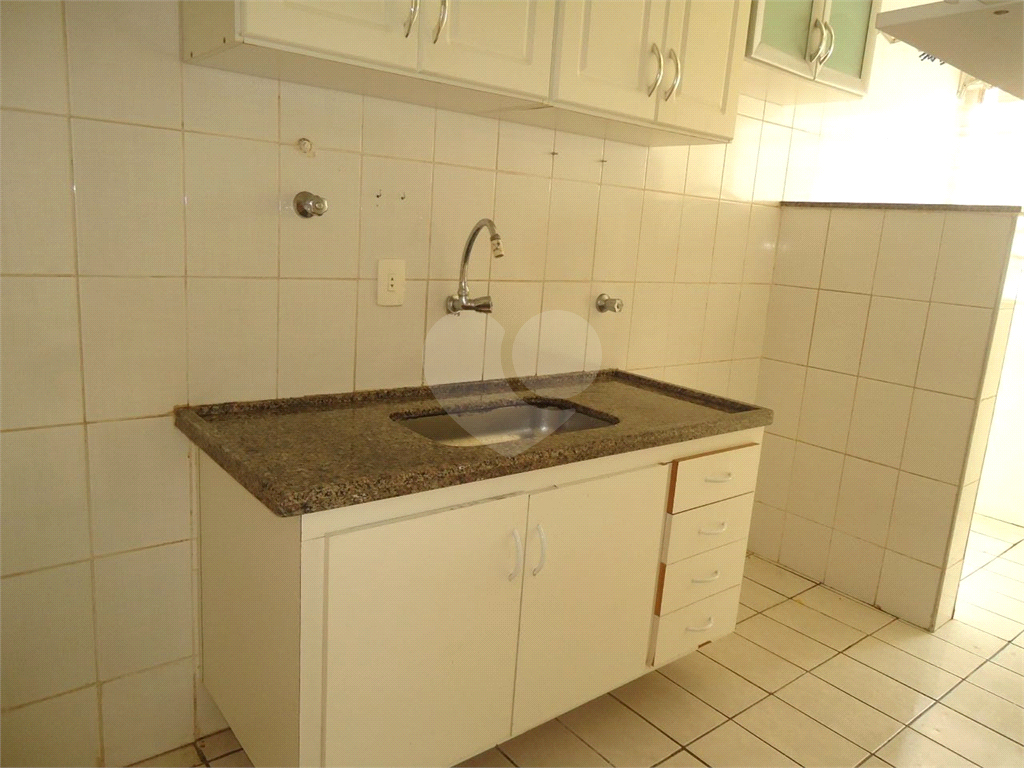 Apartamento à venda com 2 quartos, 60m² - Foto 10