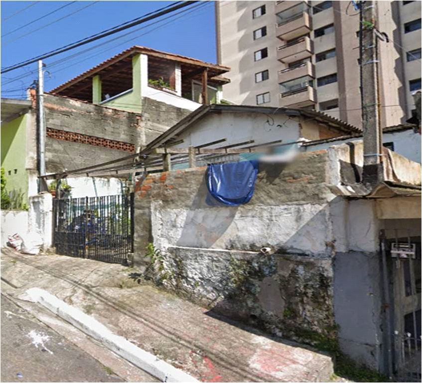 Casa Terrea/Terreno, próxima ao Metrõ Vila Matilde; Terreno de 140 metros quadrados (7x20).