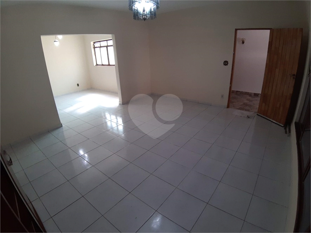 Casa, 3 quartos, 230 m² - Foto 3