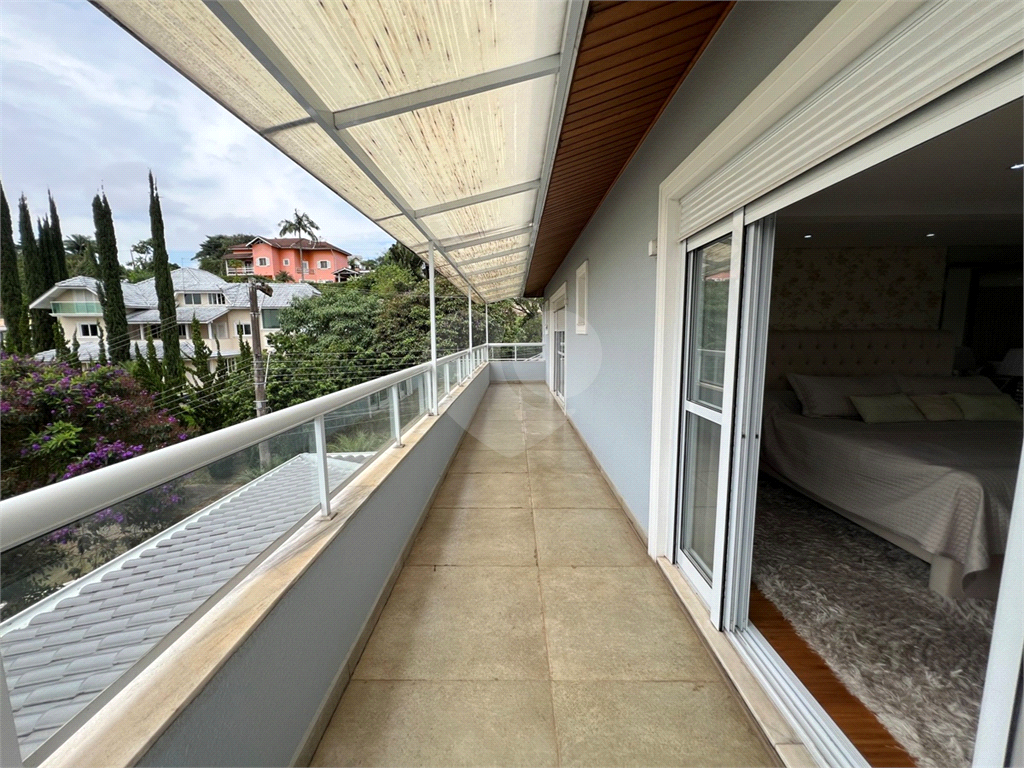 Serra da Cantareira Casa à venda de Porteira Fechada em Condomínio Fechado com segurança 24 hrs!!