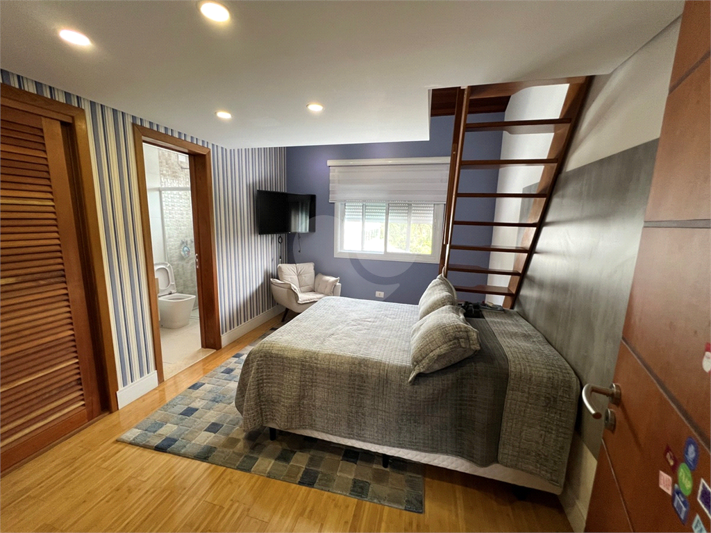 Serra da Cantareira Casa à venda de Porteira Fechada em Condomínio Fechado com segurança 24 hrs!!