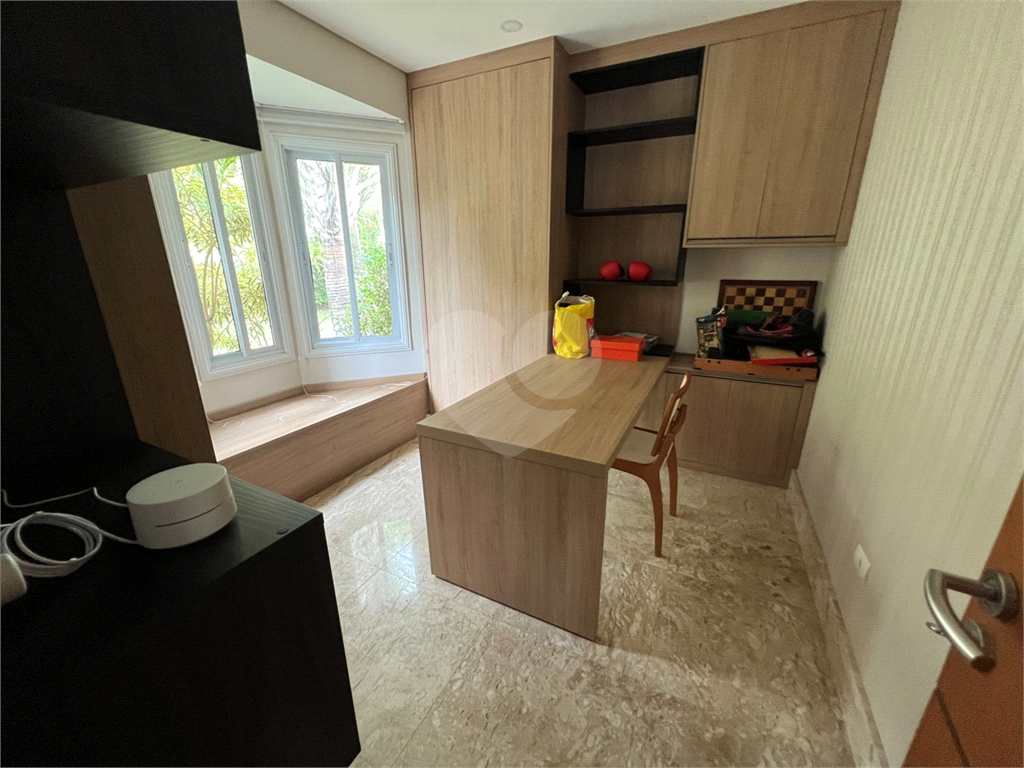 Serra da Cantareira Casa à venda de Porteira Fechada em Condomínio Fechado com segurança 24 hrs!!