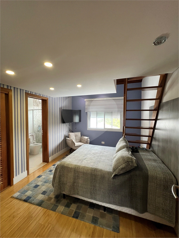 Serra da Cantareira Casa à venda de Porteira Fechada em Condomínio Fechado com segurança 24 hrs!!