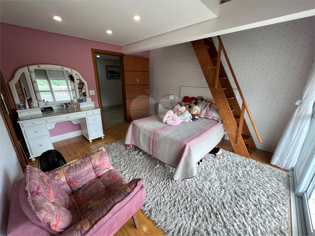 Serra da Cantareira Casa à venda de Porteira Fechada em Condomínio Fechado com segurança 24 hrs!!