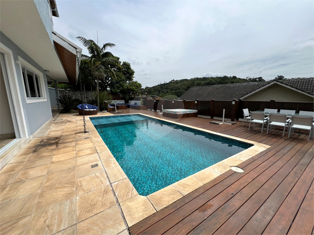 Serra da Cantareira Casa à venda de Porteira Fechada em Condomínio Fechado com segurança 24 hrs!!