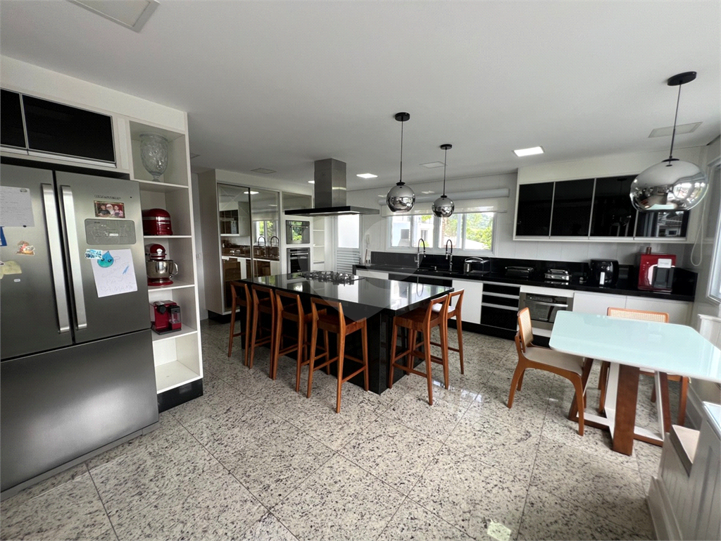 Serra da Cantareira Casa à venda de Porteira Fechada em Condomínio Fechado com segurança 24 hrs!!