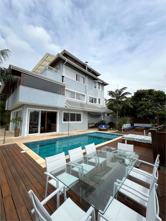 Serra da Cantareira Casa à venda de Porteira Fechada em Condomínio Fechado com segurança 24 hrs!!