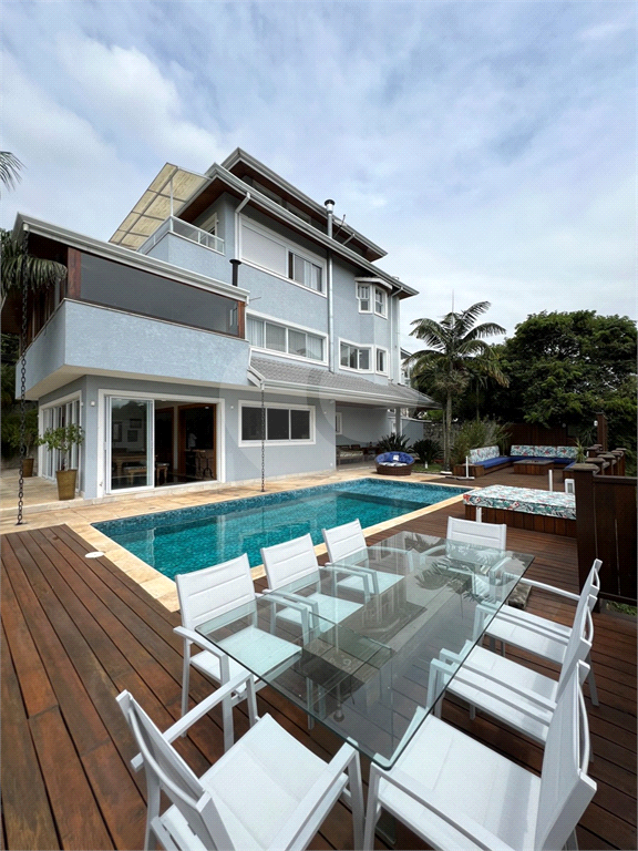 Serra da Cantareira Casa à venda de Porteira Fechada em Condomínio Fechado com segurança 24 hrs!!