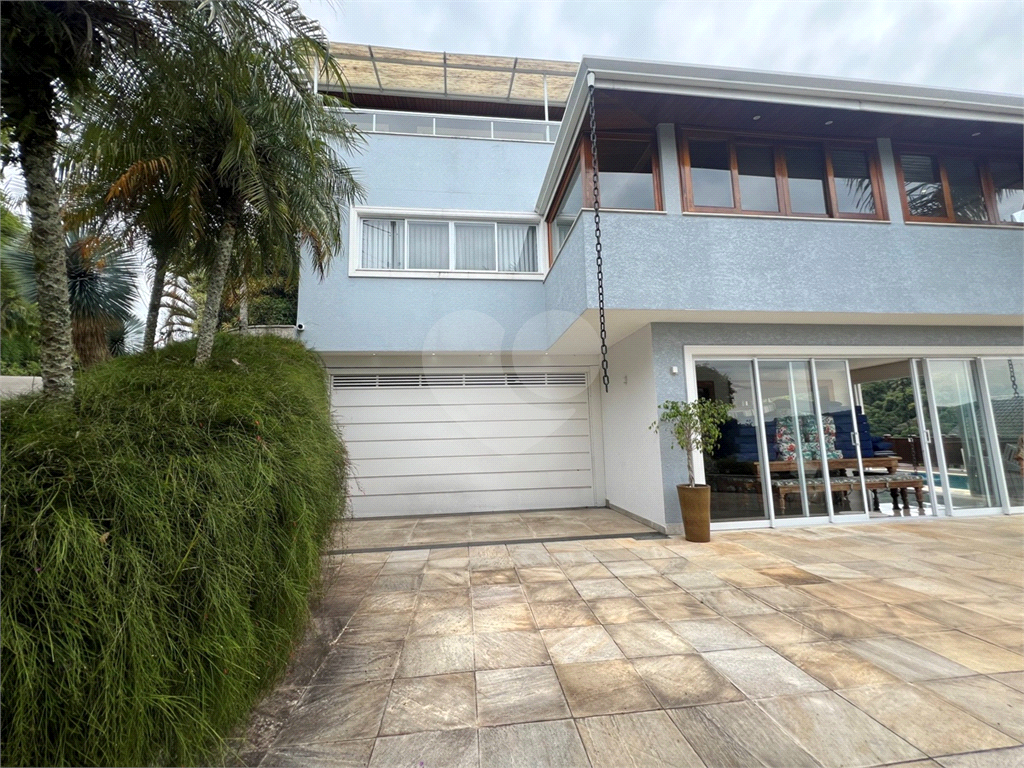 Serra da Cantareira Casa à venda de Porteira Fechada em Condomínio Fechado com segurança 24 hrs!!