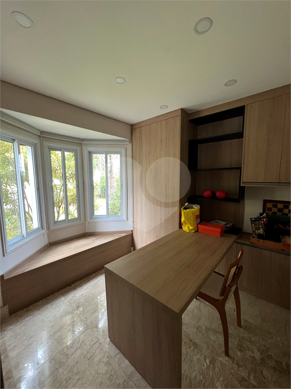 Serra da Cantareira Casa à venda de Porteira Fechada em Condomínio Fechado com segurança 24 hrs!!