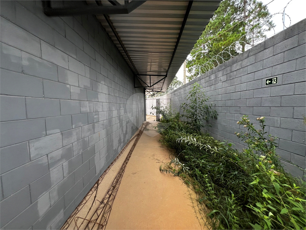 Galpão em Mairiporã totalmente Legalizado e a documentação OK 1.750 m²  A/C e  2.274 m²  de terreno 