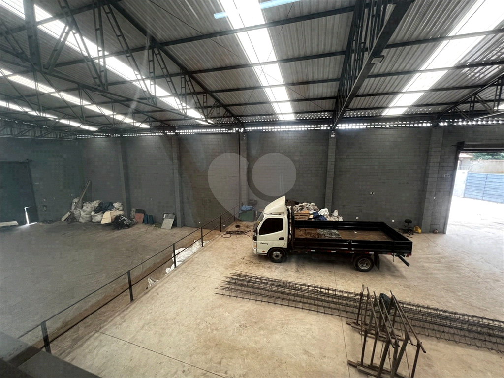 Galpão em Mairiporã totalmente Legalizado e a documentação OK 1.750 m²  A/C e  2.274 m²  de terreno 