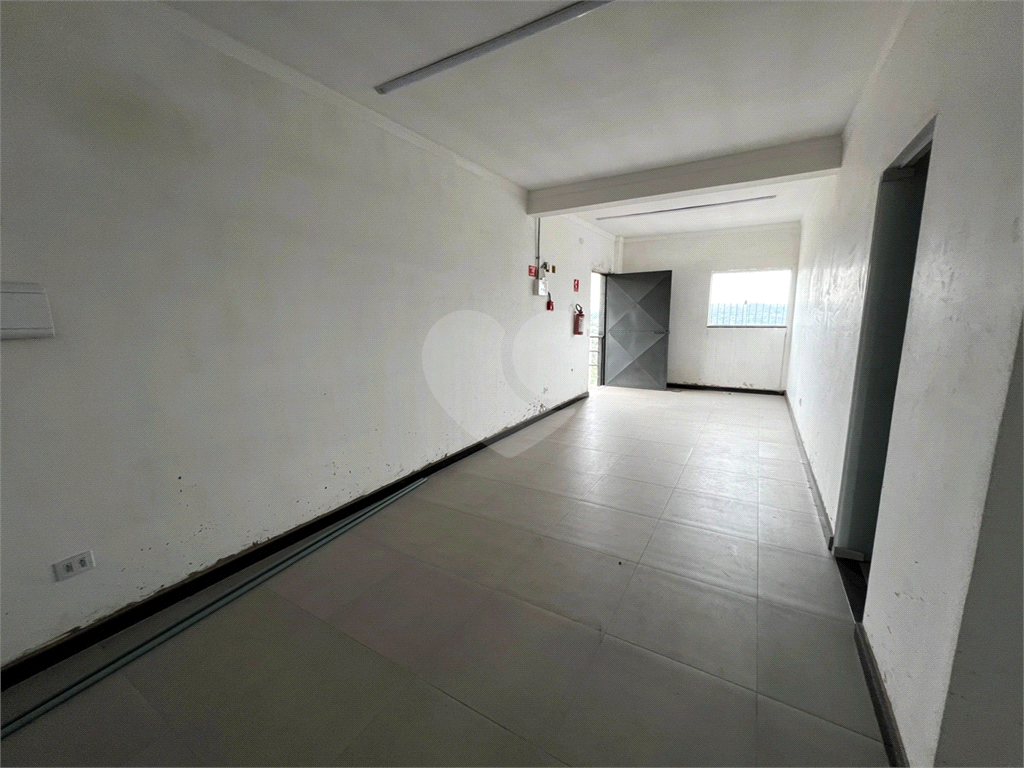 Galpão em Mairiporã totalmente Legalizado e a documentação OK 1.750 m²  A/C e  2.274 m²  de terreno 