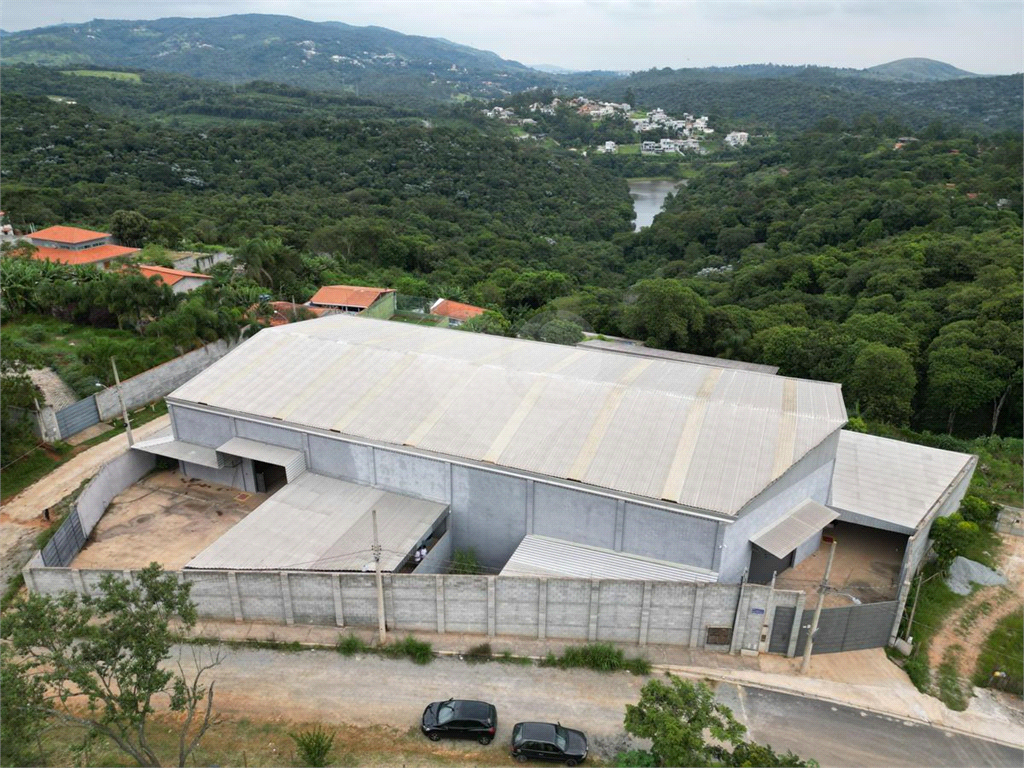 Galpão em Mairiporã totalmente Legalizado e a documentação OK 1.750 m²  A/C e  2.274 m²  de terreno 