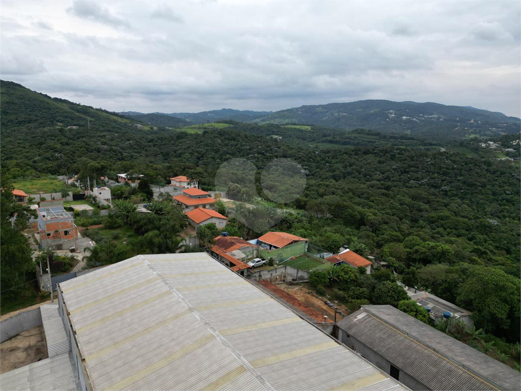 Galpão em Mairiporã totalmente Legalizado e a documentação OK 1.750 m²  A/C e  2.274 m²  de terreno 