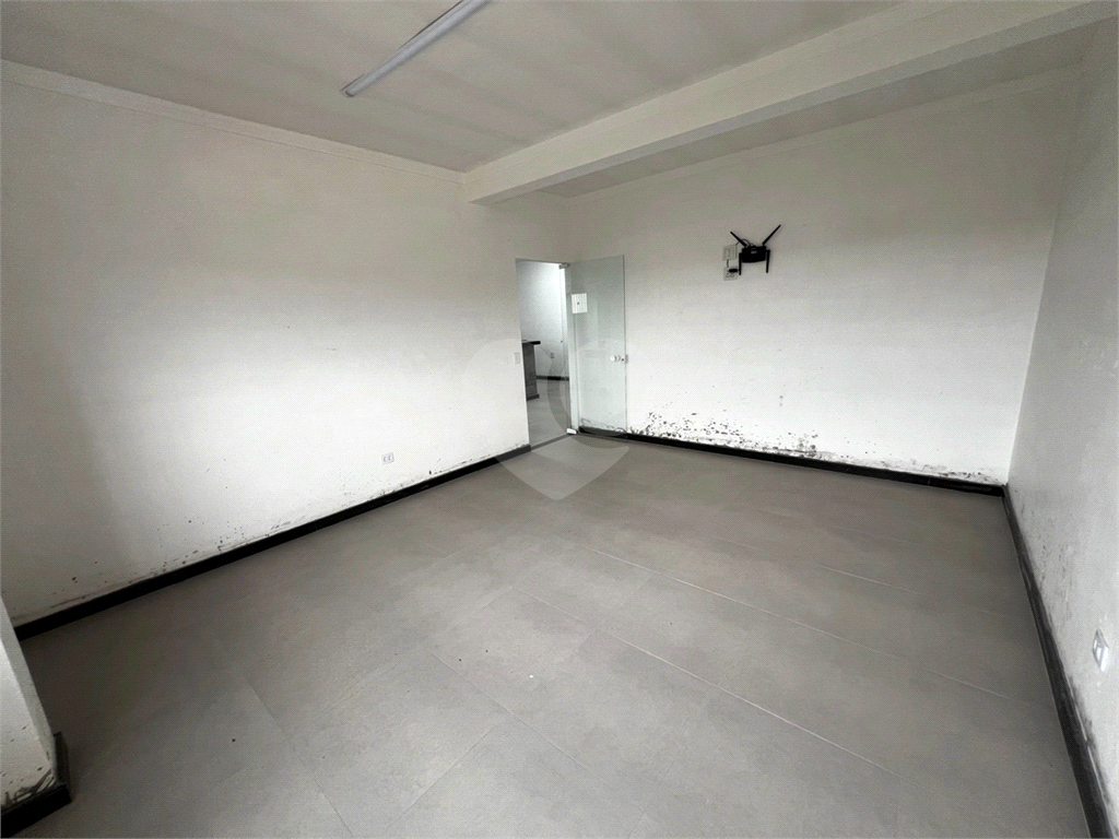 Galpão em Mairiporã totalmente Legalizado e a documentação OK 1.750 m²  A/C e  2.274 m²  de terreno 