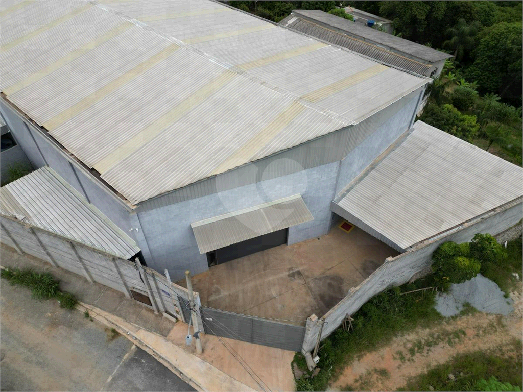 Galpão em Mairiporã totalmente Legalizado e a documentação OK 1.750 m²  A/C e  2.274 m²  de terreno 