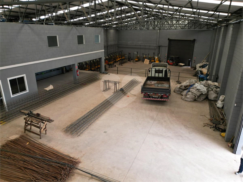 Galpão em Mairiporã totalmente Legalizado e a documentação OK 1.750 m²  A/C e  2.274 m²  de terreno 