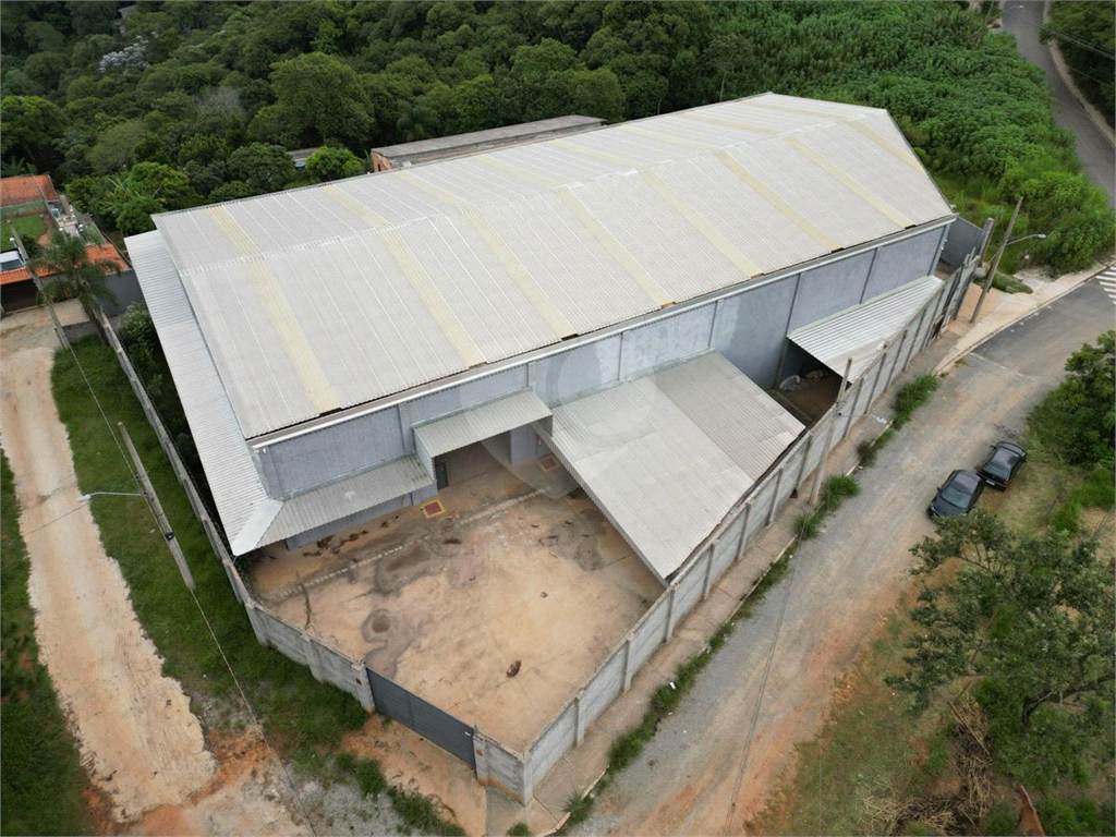 Galpão em Mairiporã totalmente Legalizado e a documentação OK 1.750 m²  A/C e  2.274 m²  de terreno 