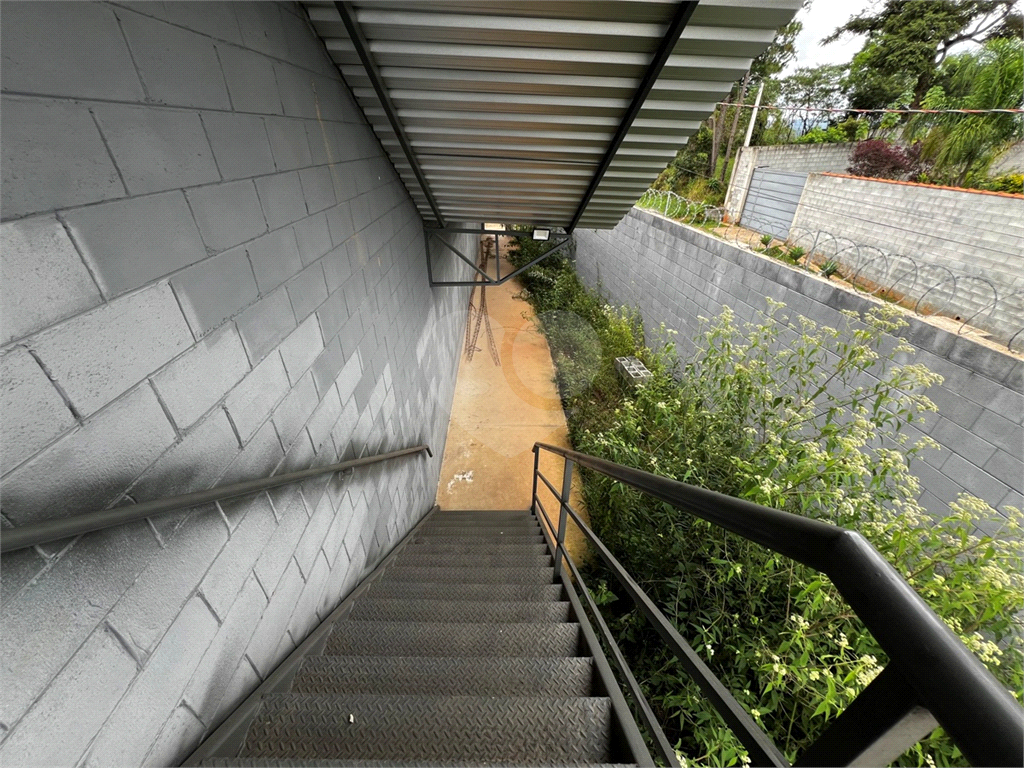 Galpão em Mairiporã totalmente Legalizado e a documentação OK 1.750 m²  A/C e  2.274 m²  de terreno 