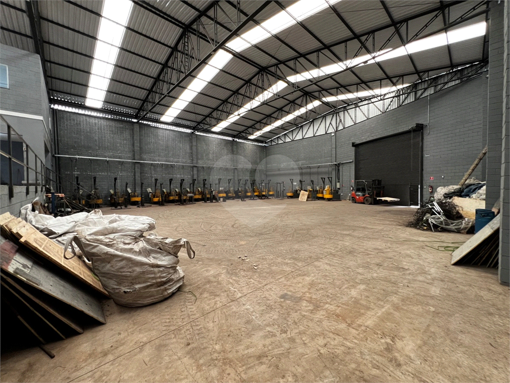 Galpão em Mairiporã totalmente Legalizado e a documentação OK 1.750 m²  A/C e  2.274 m²  de terreno 