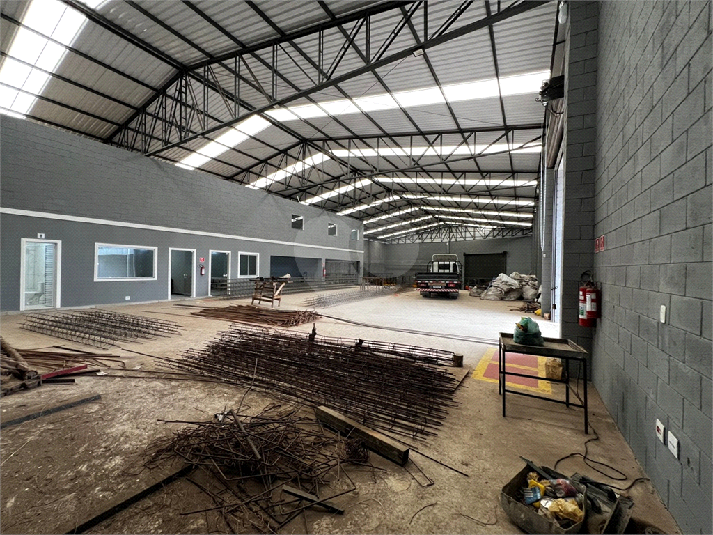 Galpão em Mairiporã totalmente Legalizado e a documentação OK 1.750 m²  A/C e  2.274 m²  de terreno 