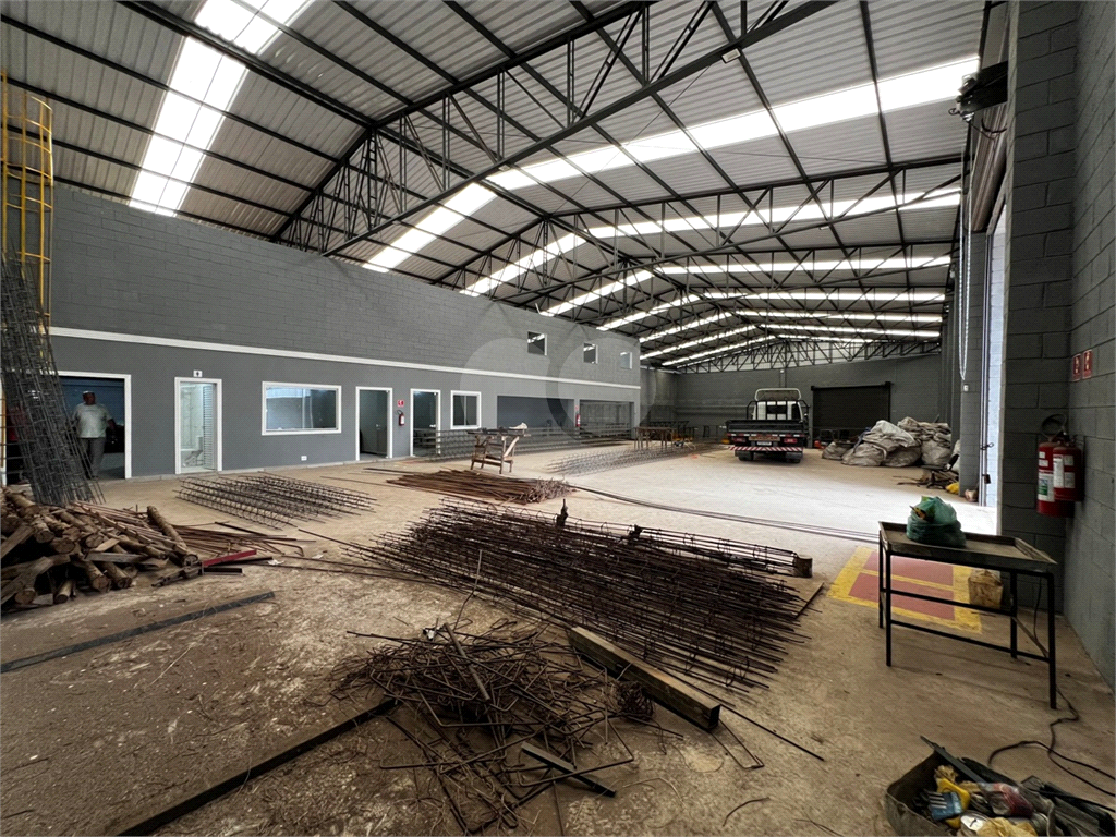 Galpão em Mairiporã totalmente Legalizado e a documentação OK 1.750 m²  A/C e  2.274 m²  de terreno 