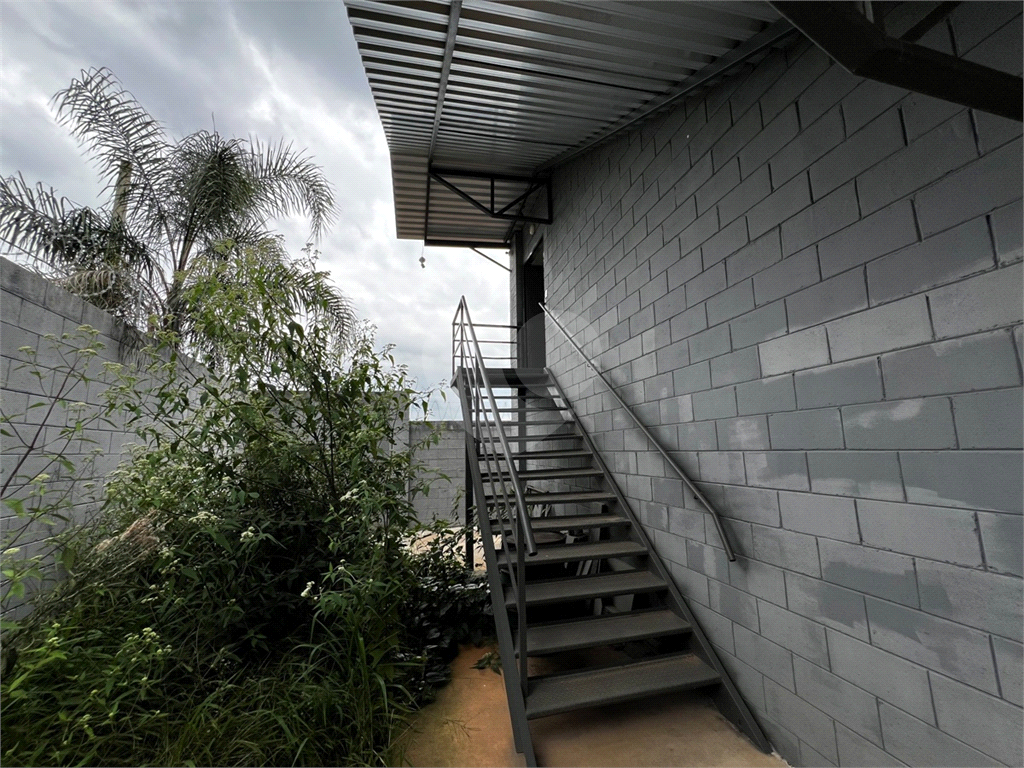 Galpão em Mairiporã totalmente Legalizado e a documentação OK 1.750 m²  A/C e  2.274 m²  de terreno 