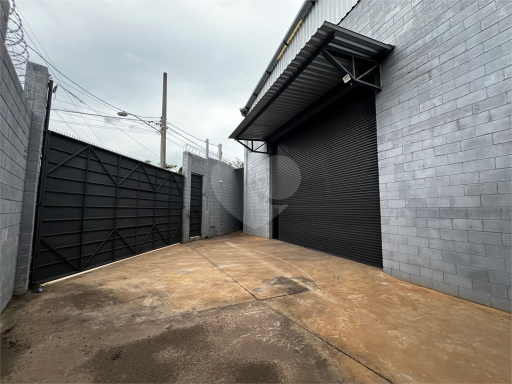 Galpão em Mairiporã totalmente Legalizado e a documentação OK 1.750 m²  A/C e  2.274 m²  de terreno 