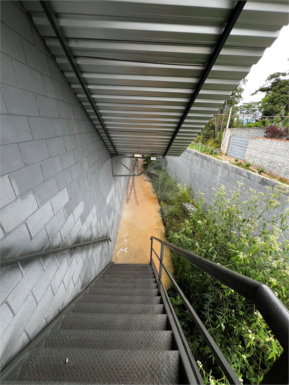 Galpão em Mairiporã totalmente Legalizado e a documentação OK 1.750 m²  A/C e  2.274 m²  de terreno 